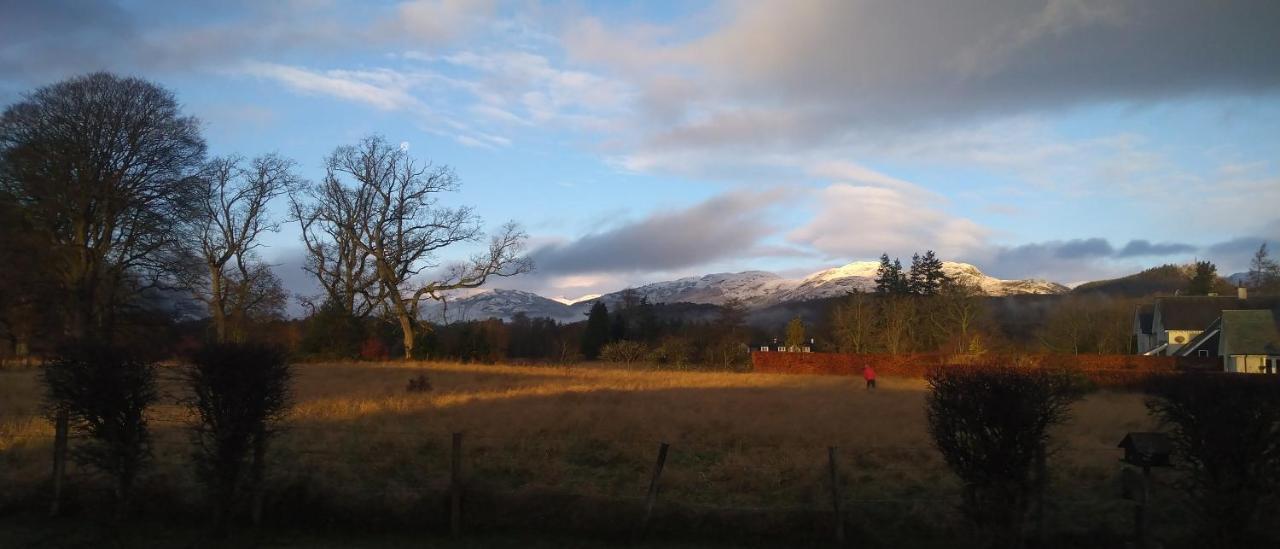 Aquila Retreats Bed & Breakfast Comrie Exterior photo