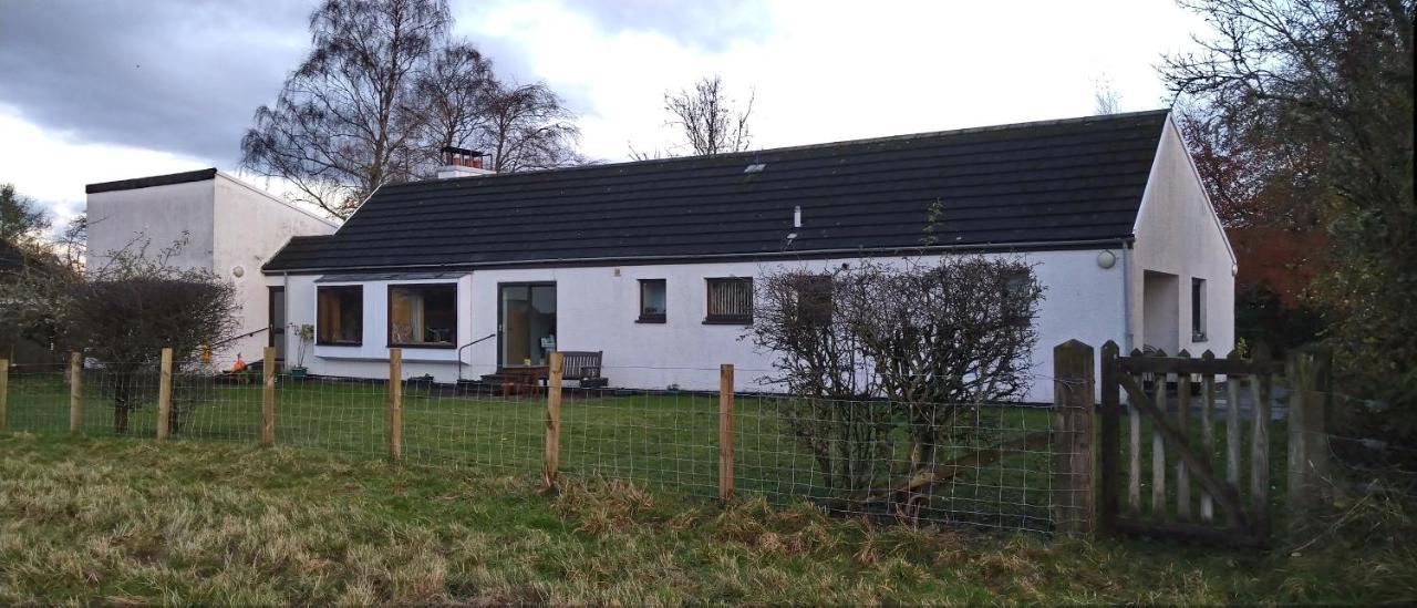 Aquila Retreats Bed & Breakfast Comrie Exterior photo